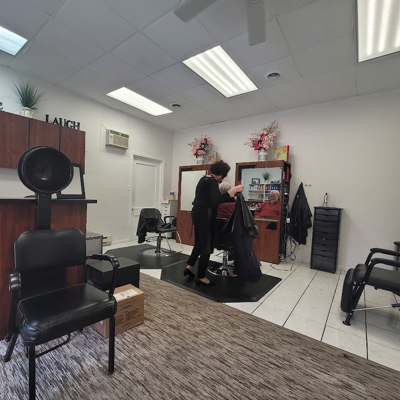 Uptown Hair, beauty salon in Austin, MN, photo 4 of 9